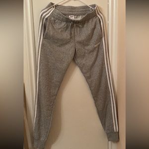 Adidas Women Essentials 3-Stripes Fleece Pants in Grey Small